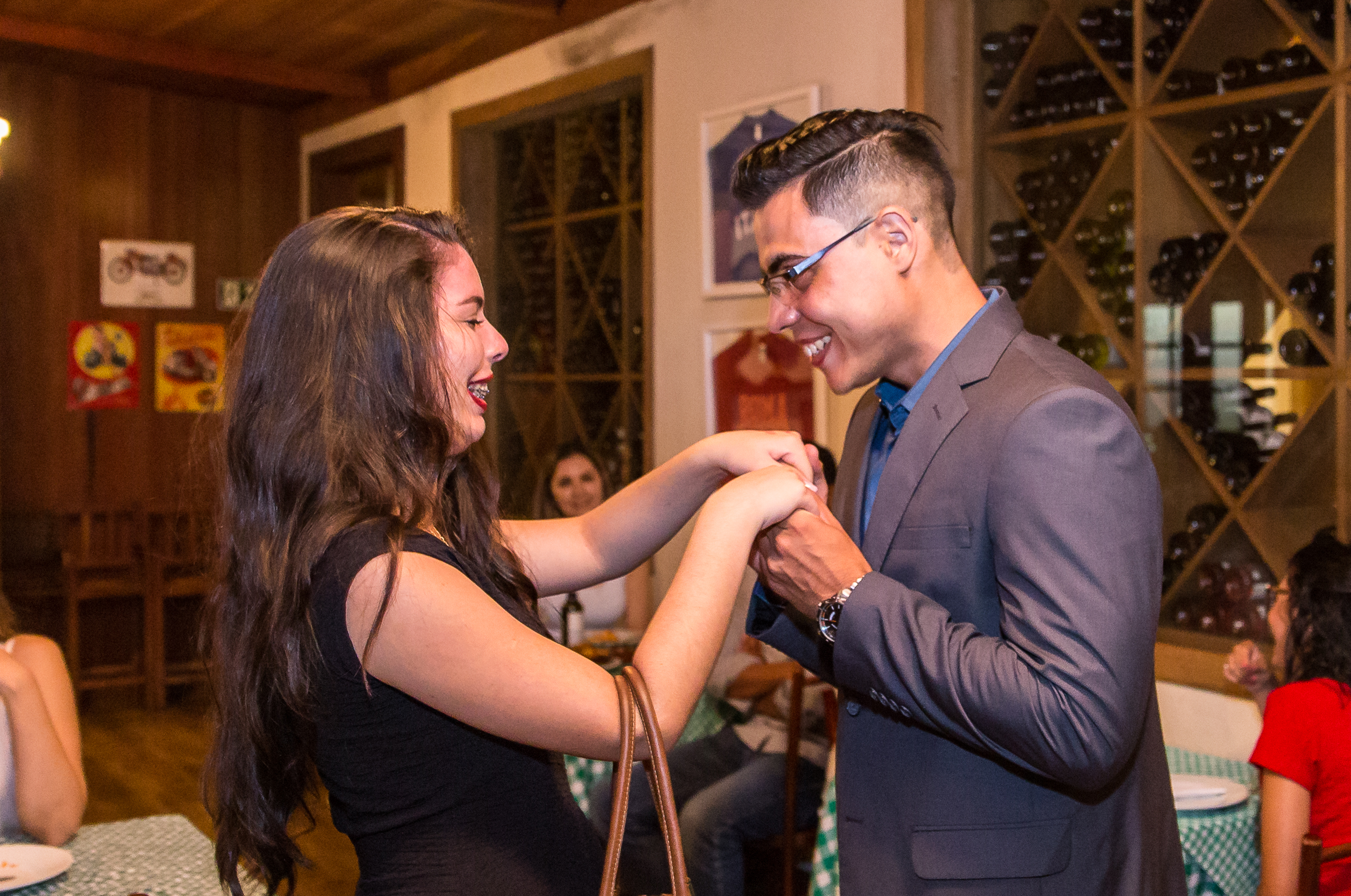 Hiago e Isabela, após o pedido